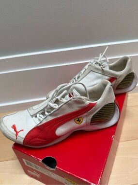 Vintage Y2K Puma White and Red Ferrari Motorsport Trainer Sneakers